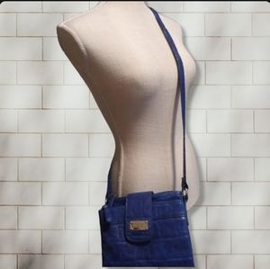 💙 Nine West Vegan Croc Leather Multi Pocket Crossbody in Indigo